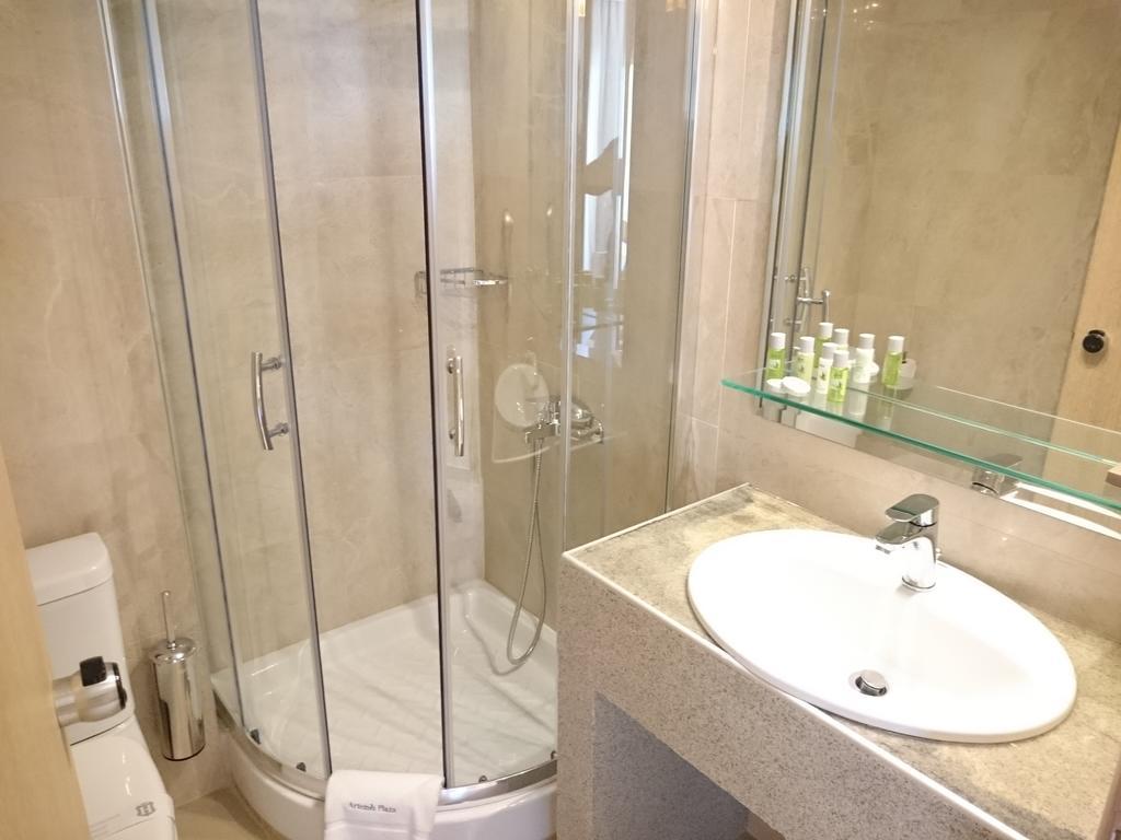 아기아 파라스케비 Artemis Plaza 아파트 호텔 객실 사진